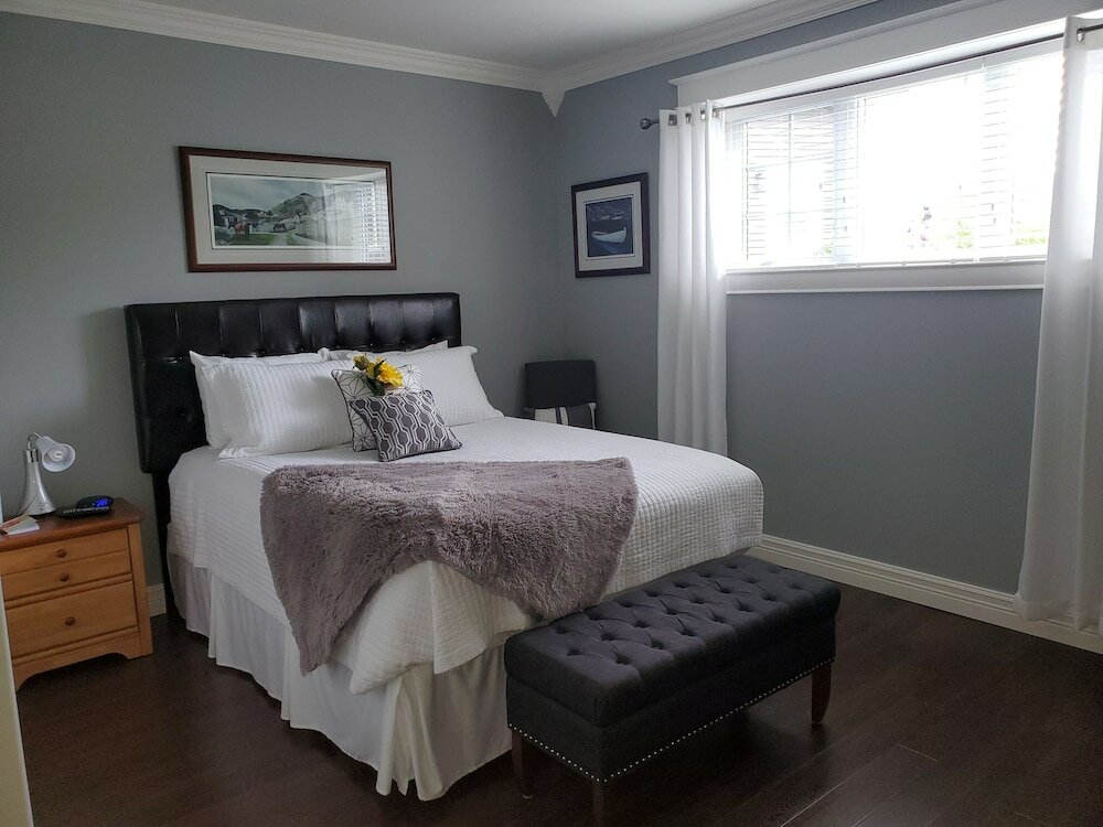 Фото The Blue Jay Nest