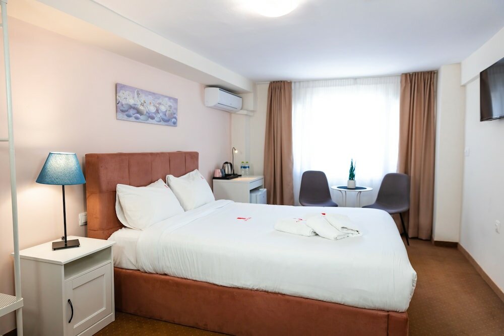 Фото City Plaza Apartments & Rooms