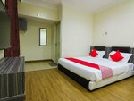 Oyo 43915 T P Hotel