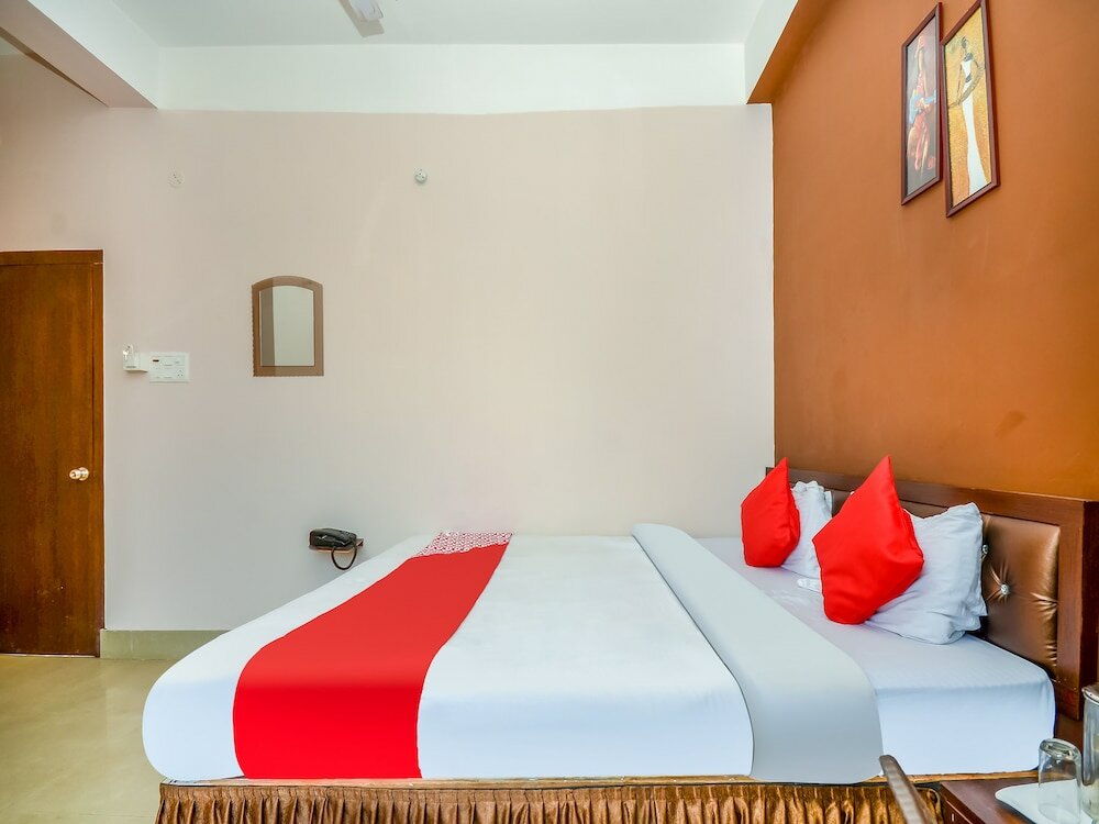 Фото Oyo 41030 Palacia Inn