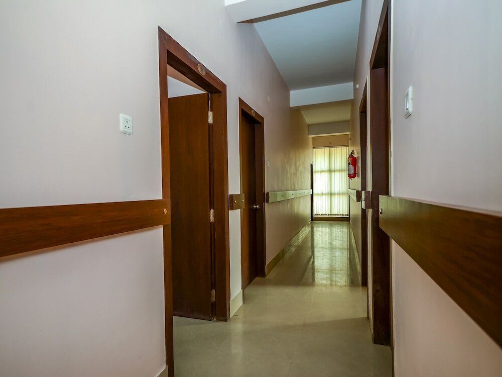 Фото Oyo 41030 Palacia Inn