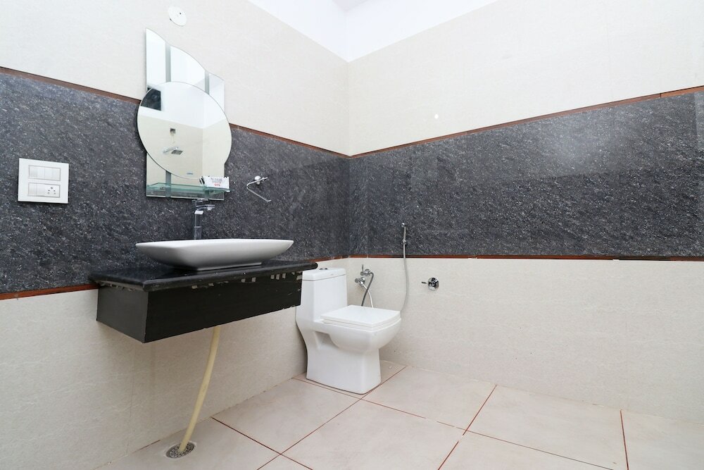 Фото Oyo 36065 City Tower Hotel