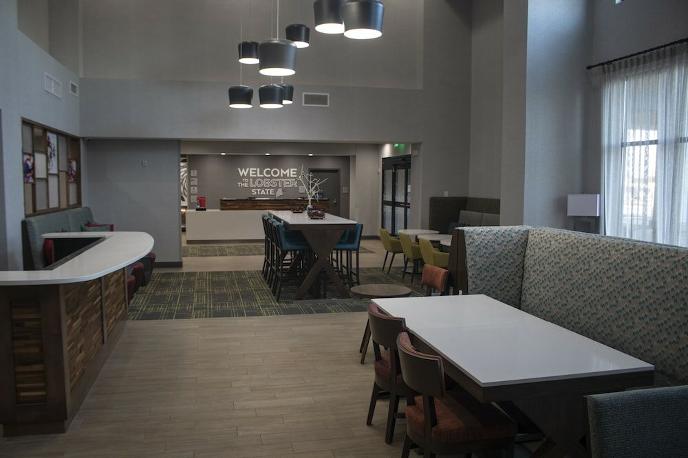 Фото Hampton Inn & Suites Portland West