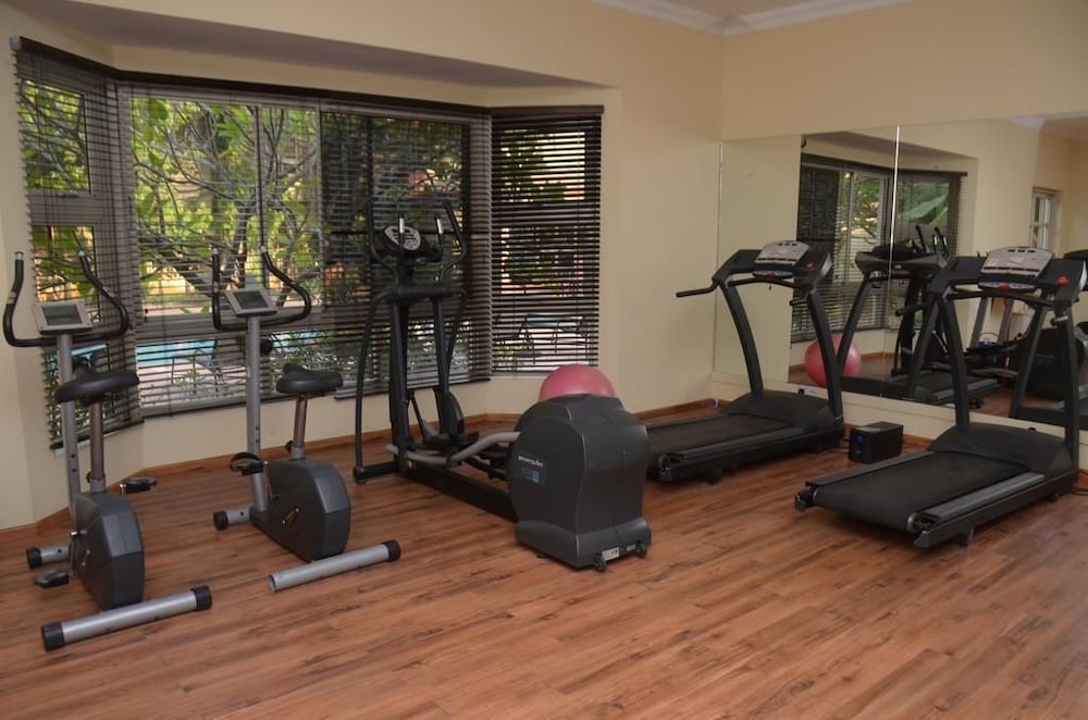 Фото Royal Paragon Hotel