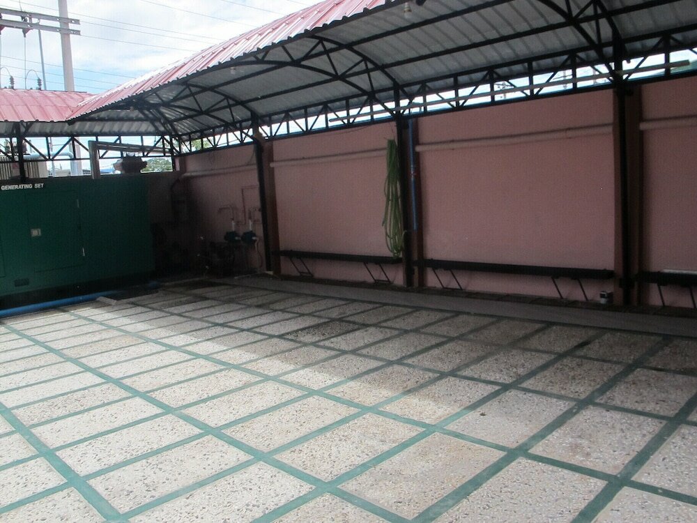 Фото Shwe Pe Ti Hotel