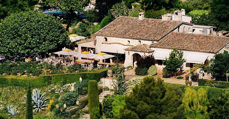 Гостиница Le Castellaras