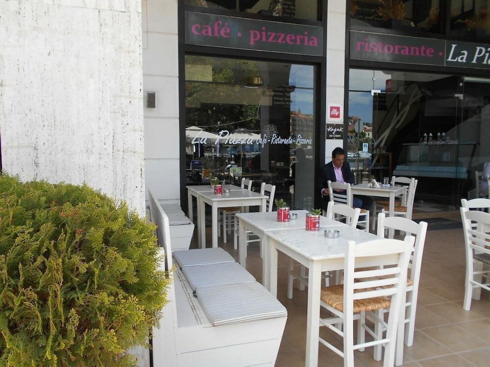 Фото Galaxy Hotel