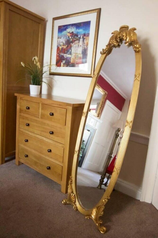 Фото Perfect Location - Stylish 2bd Rose St Apartment