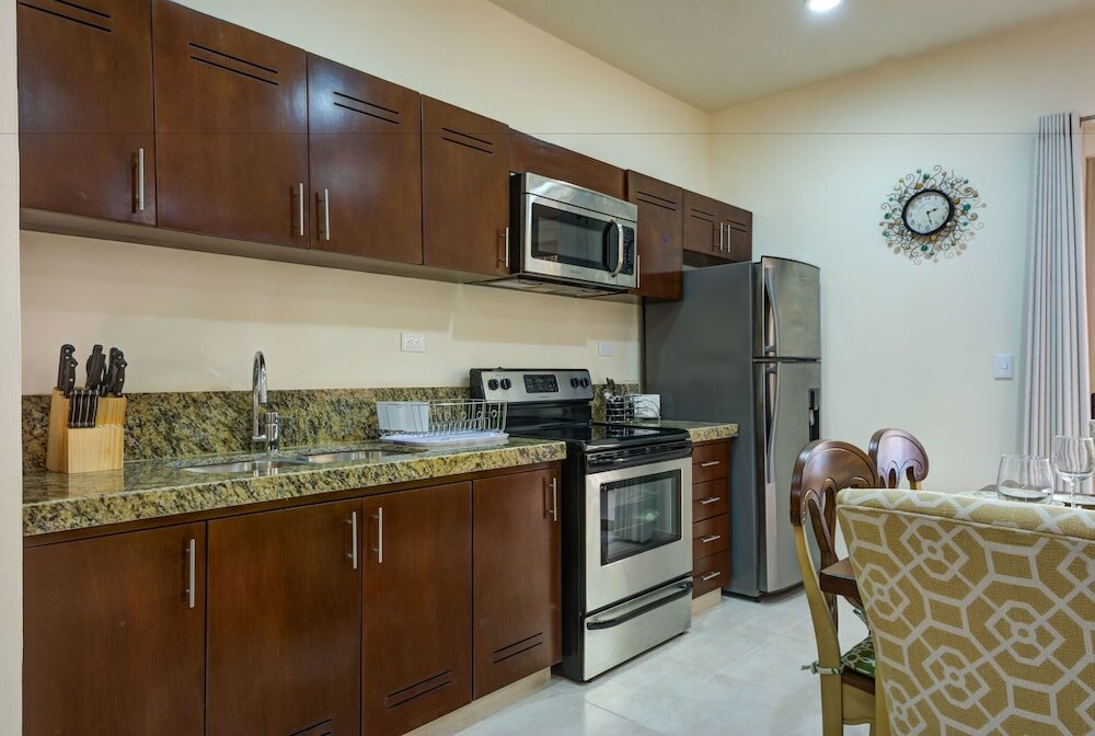 Фото Rebecca 2 bedrooms sleeps 5