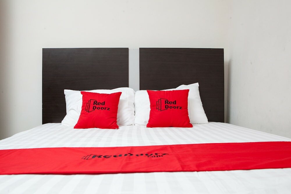 Фото RedDoorz @ Babakan Jeruk 2