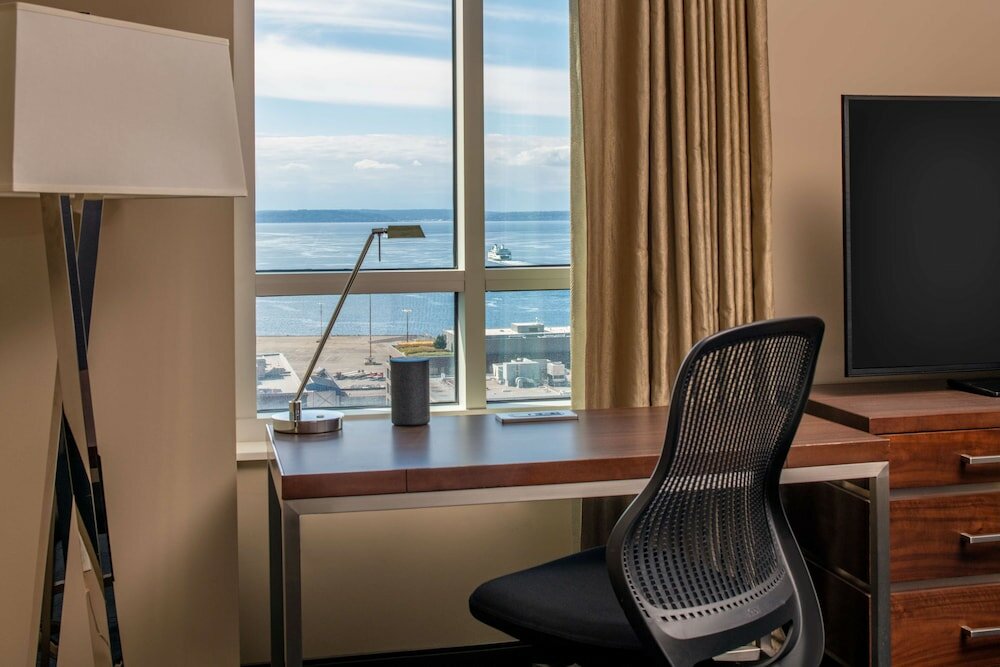 Фото Embassy Suites by Hilton Seattle Downtown Pioneer Square
