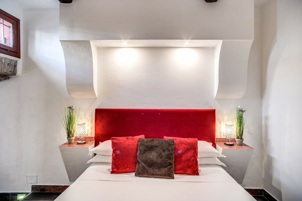 Фото Piazza di Spagna Comfort Rooms