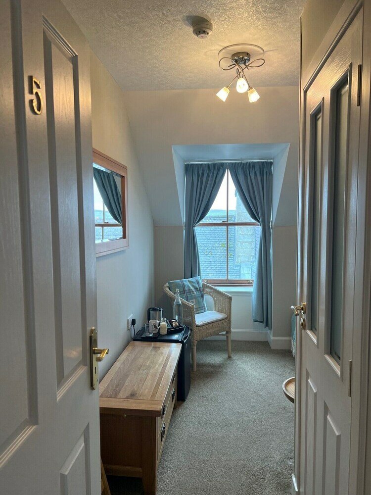 Фото Fort Charlotte Guesthouse