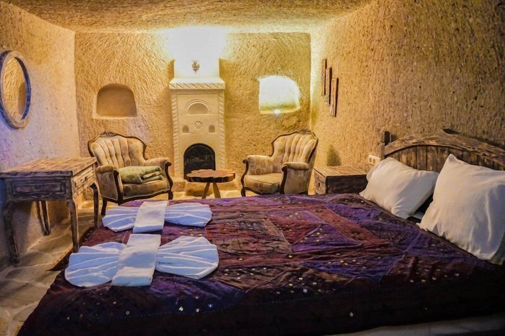 Фото Valley Inn Cave Hotel