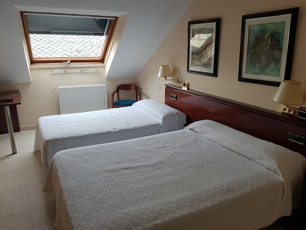 Фото Hostal Santa María