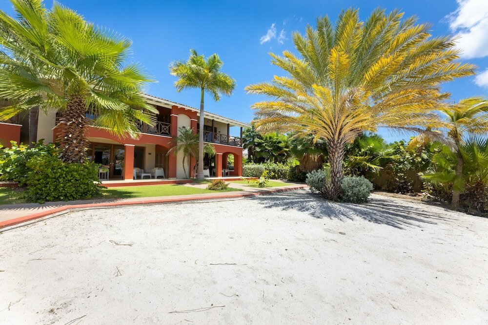 Фото La Maya Beach Spanish Water Luxury Apartment