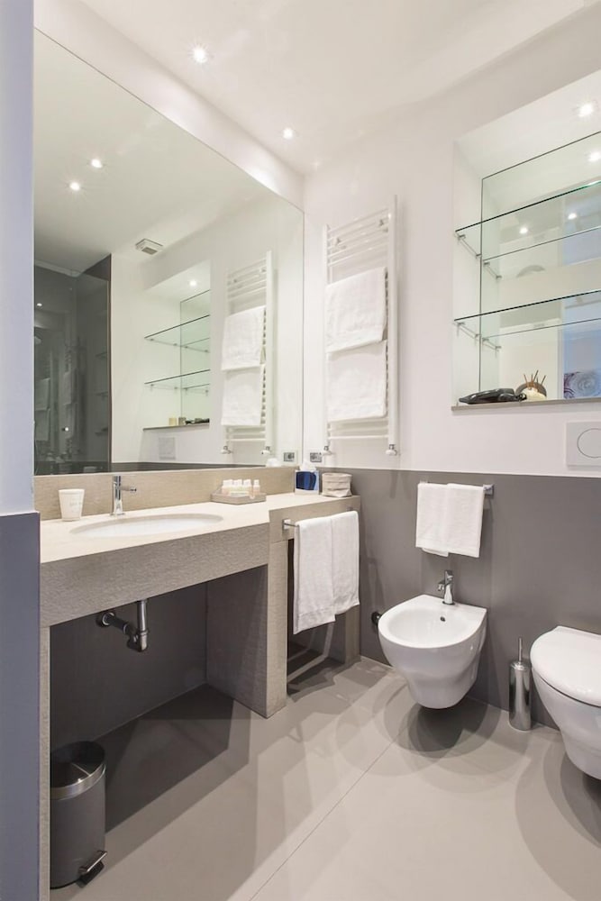 Фото Xenia Guest House