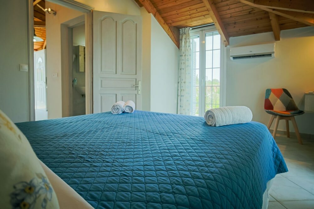 Фото Porto Gerakas Villas