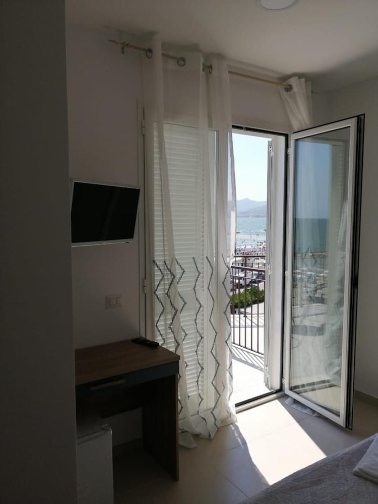 Фото Hotel Tirreno