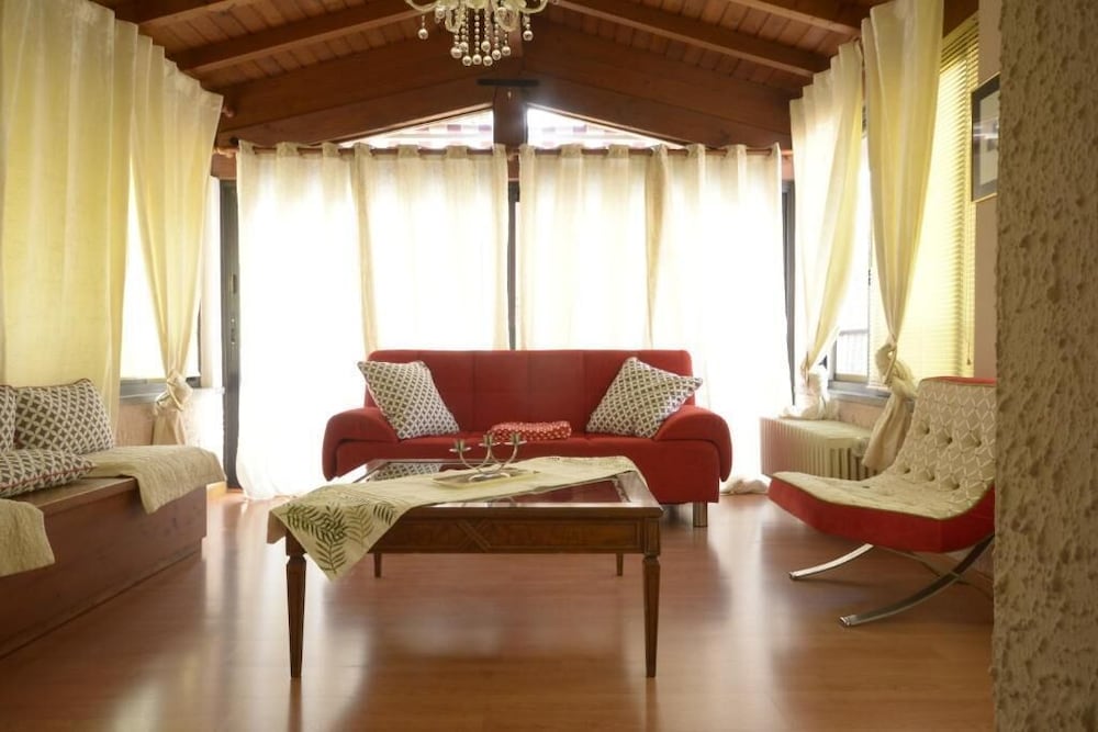 Фото Villa Marisa bed breakfast and books