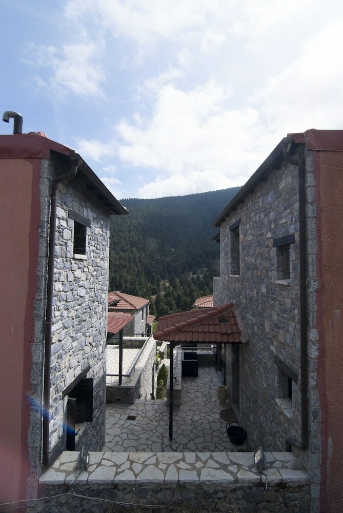 Фото Ostra Menalon Luxury Suites