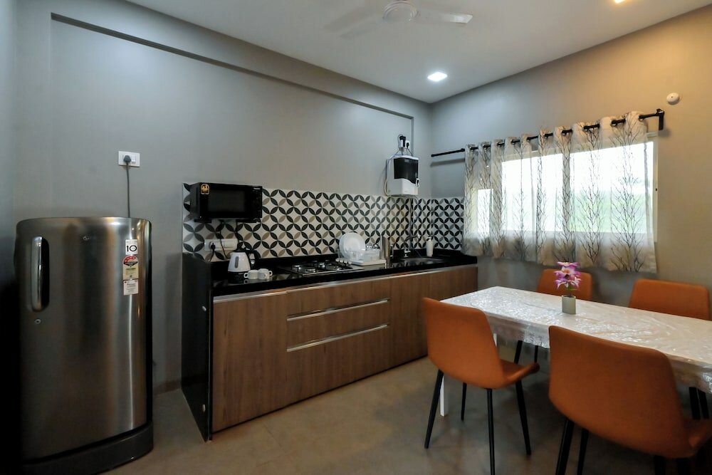 Фото Hotel Sadhana Executive