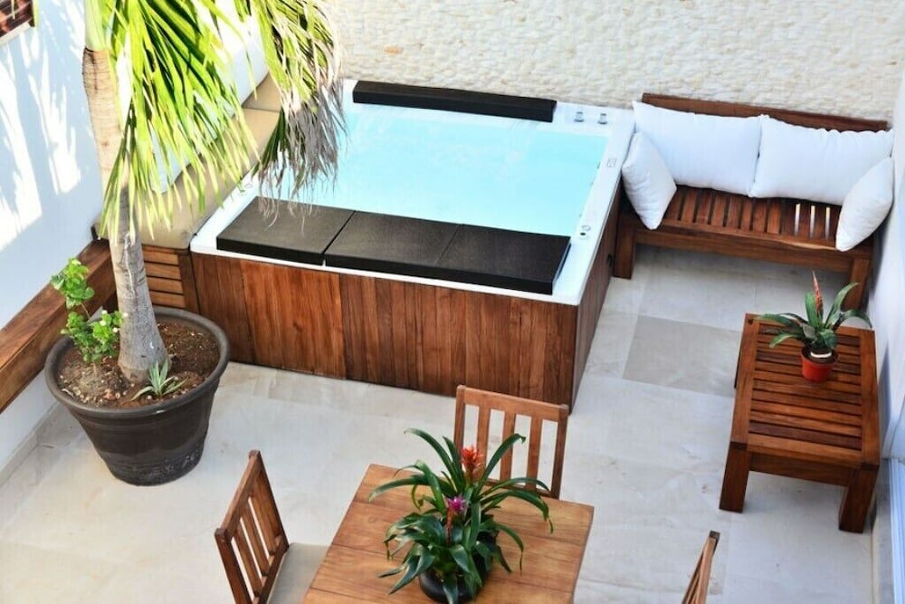 Фото Las Olas downtown Condos by Playa Paradise