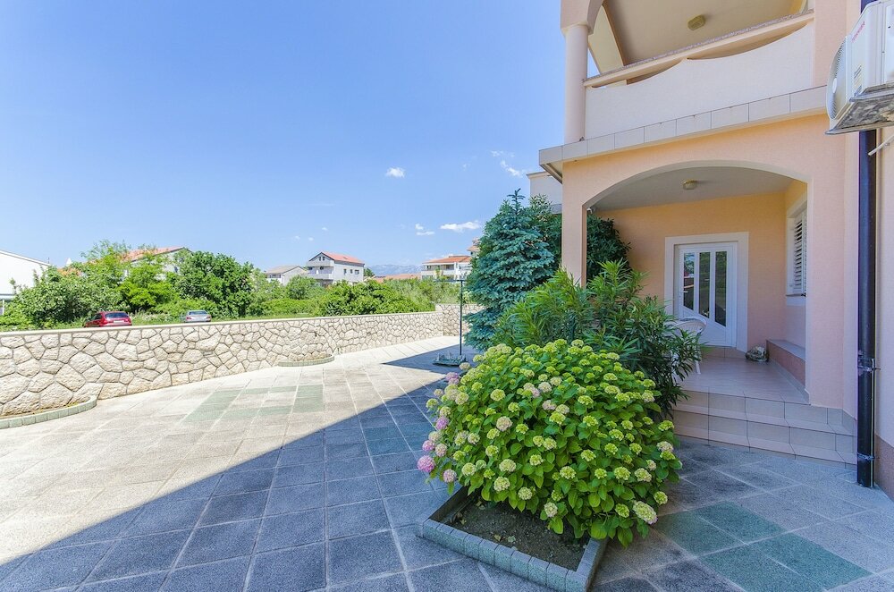 Фото Apartments Biserka