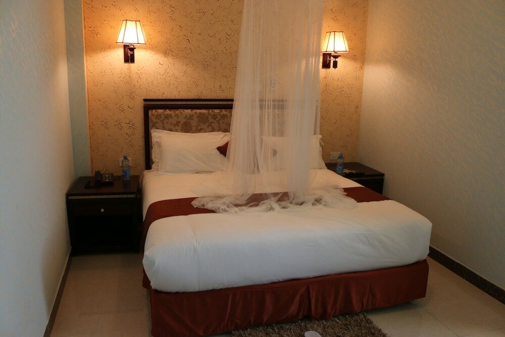 Фото Solyana Hotel