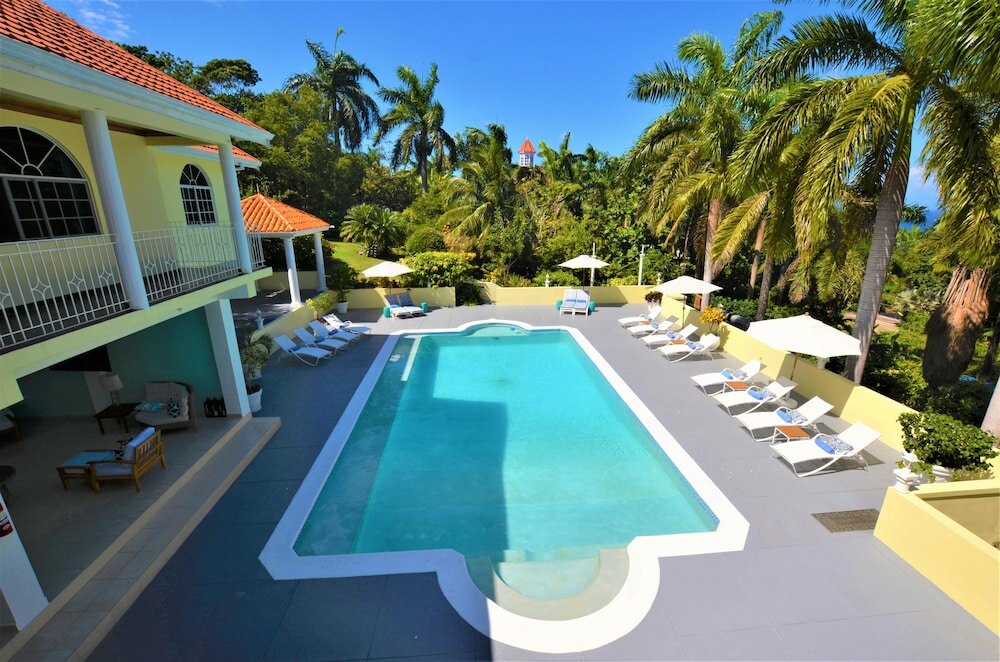 Фото Summerhill, 8br by Jamaican Treasures