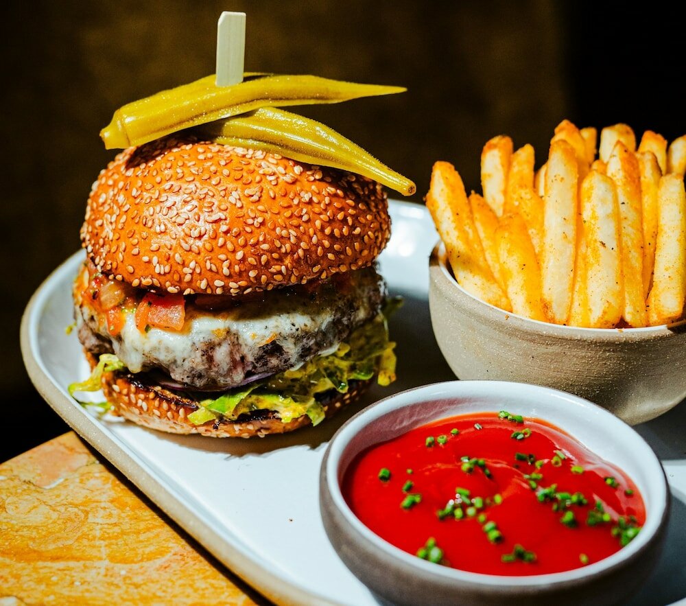 Фото Yours Truly Dc