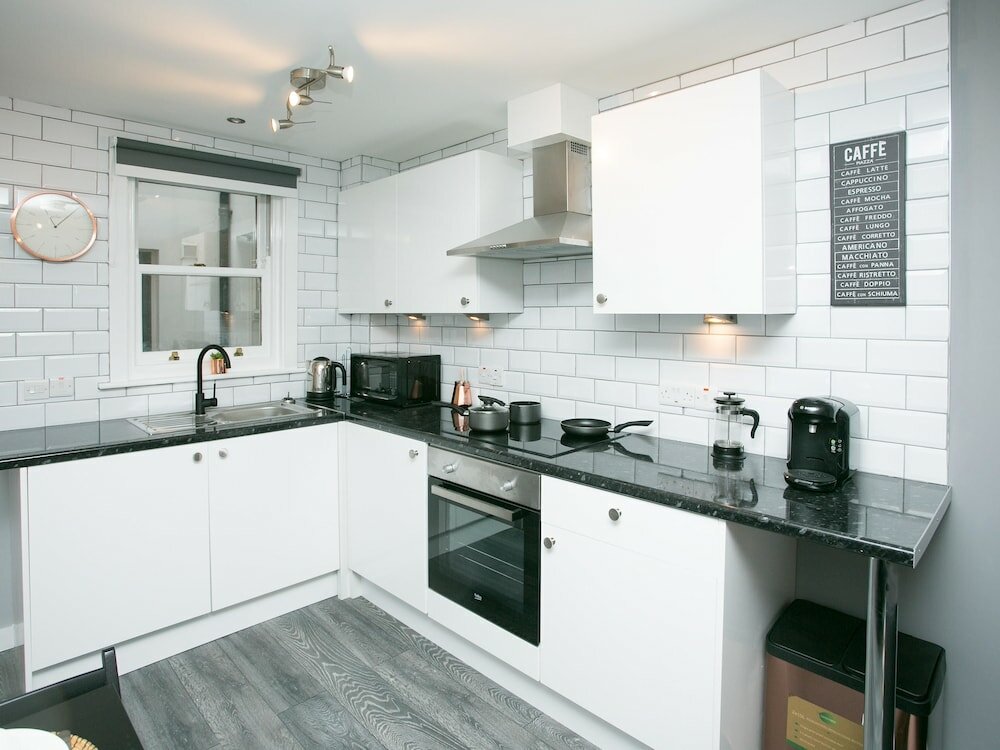 Фото Malone Place Apartment