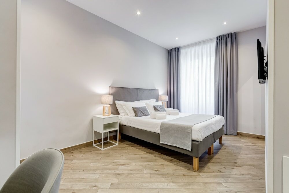 Фото Colonna Luxury Suites