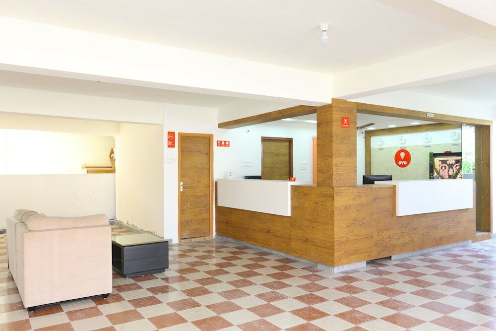 Фото Oyo 10701 Moukthi Apartment