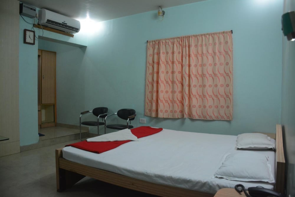 Фото Hotel Naveen Residency