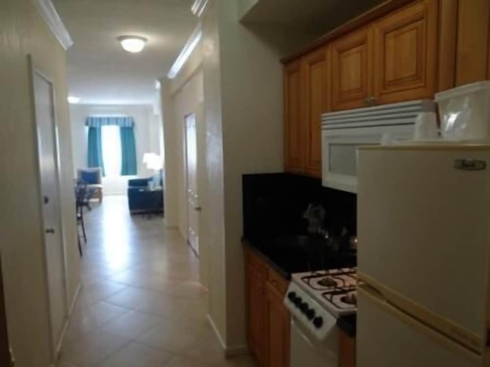 Фото Hollywood Beach Resort -two Bedrooms Sleeps 6