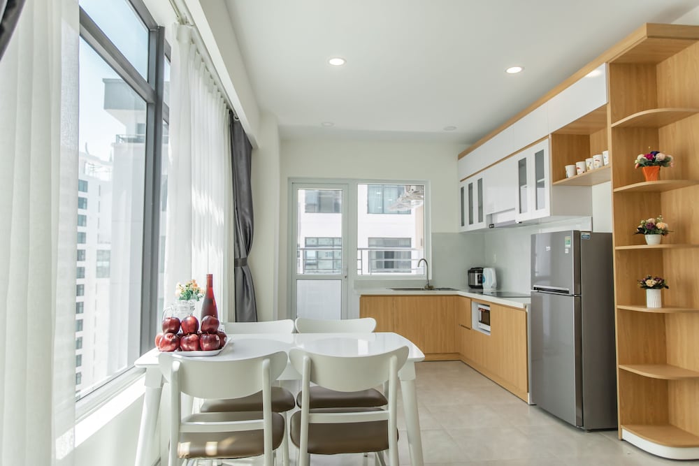 Фото Beach Front Oceanous Apartment