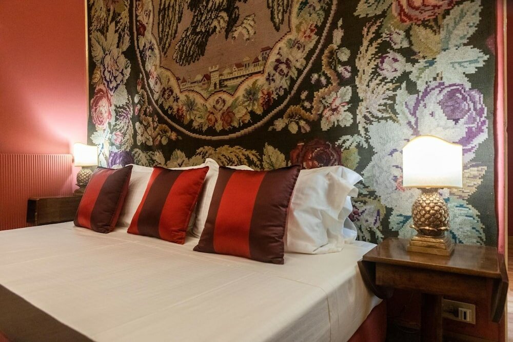 Фото Palazzo Arone dei Baroni di Valentino