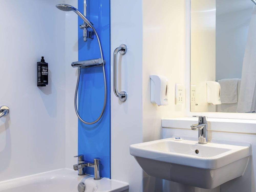 Фото Ibis budget London Bromley Town Centre