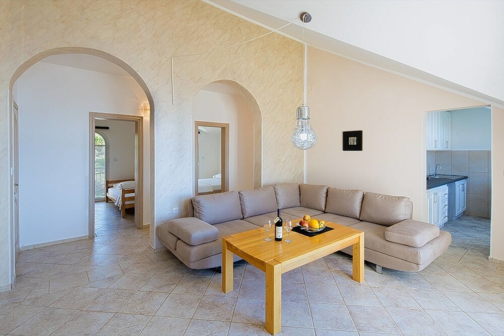 Фото Adriatic Hill Apartments