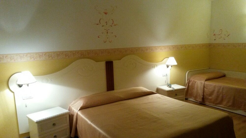 Фото Albergo Ristorante Flora