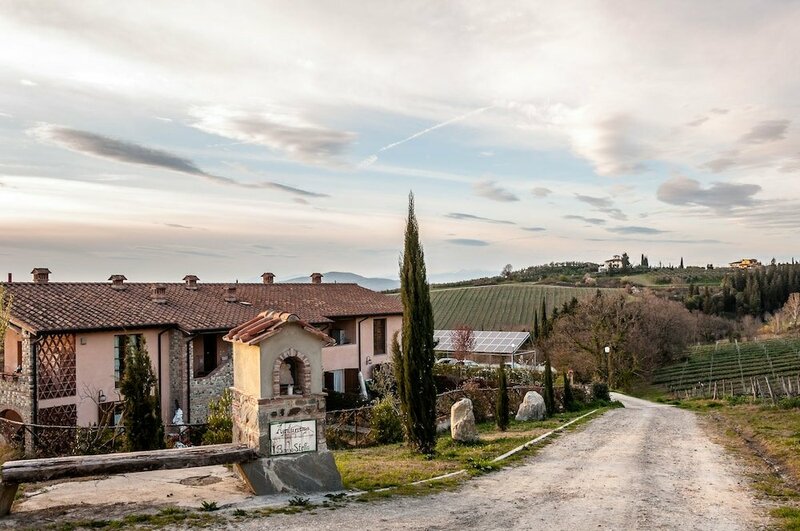 Гостиница Agriturismo Borgo Stella в Монтеспертоли