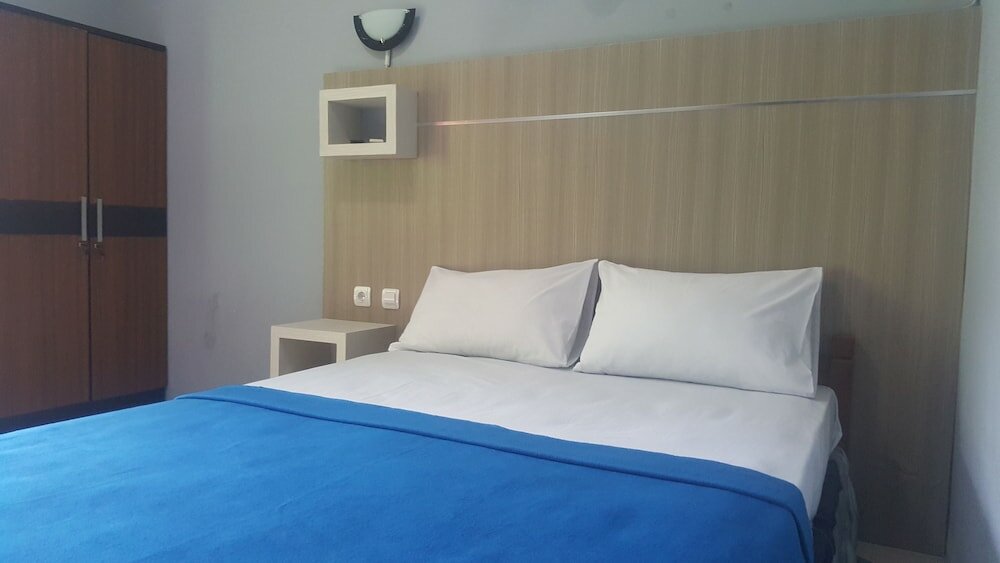 Фото Metro Malioboro Living