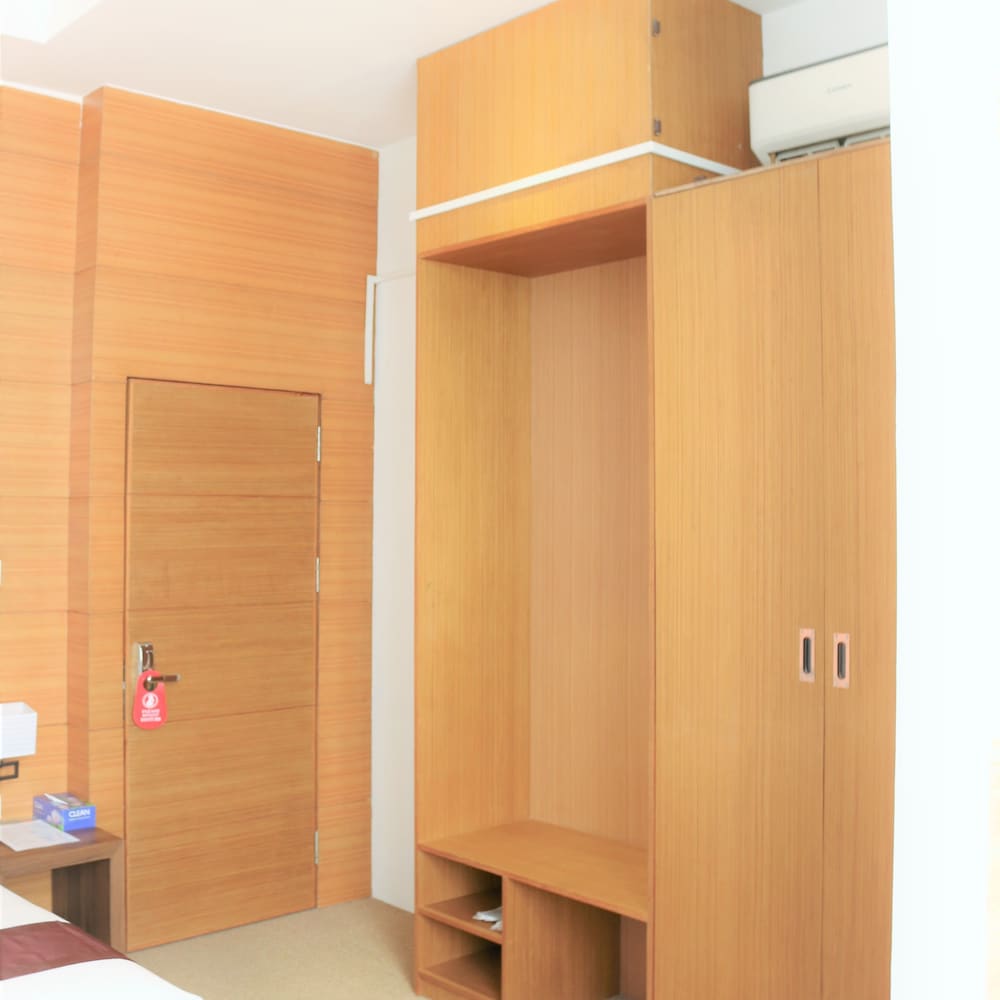 Фото Yama Hotel & Rooftop Bar