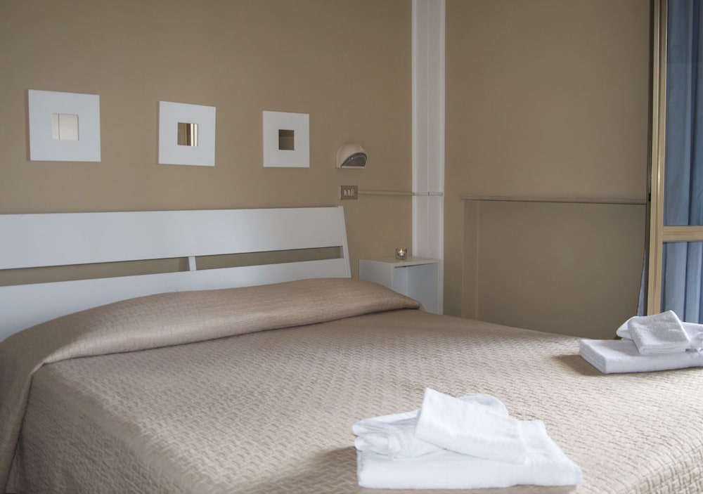 Фото Hotel Fucsia