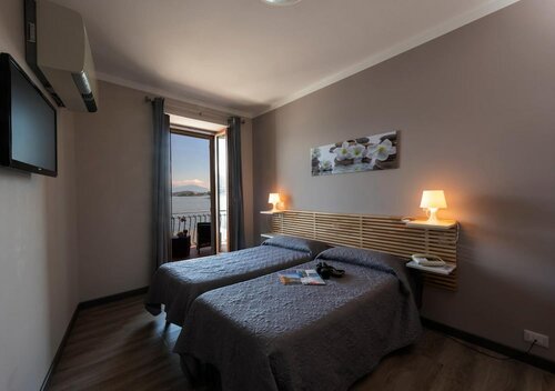 Внешний вид отеля Hotel Romagna в Бавено, фото 3