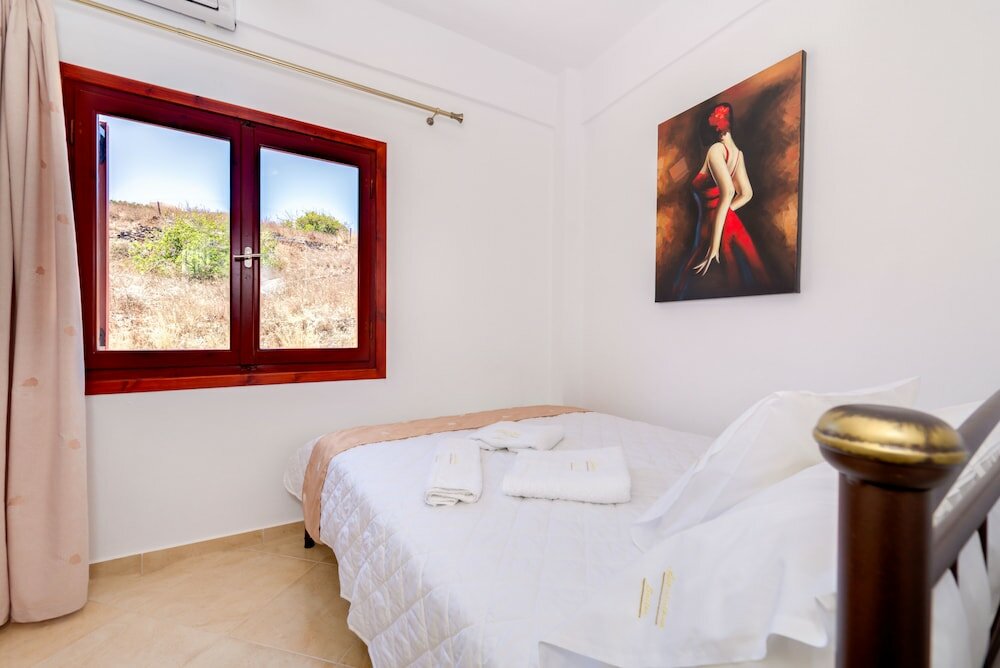 Фото Aspalathos Suites