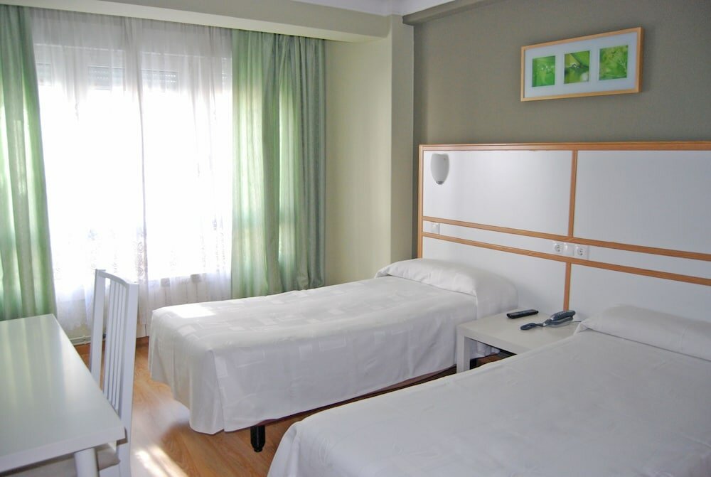 Фото Hostal Mara