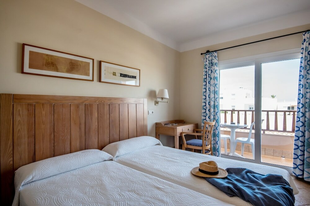 Фото Hotel Voramar Formentera