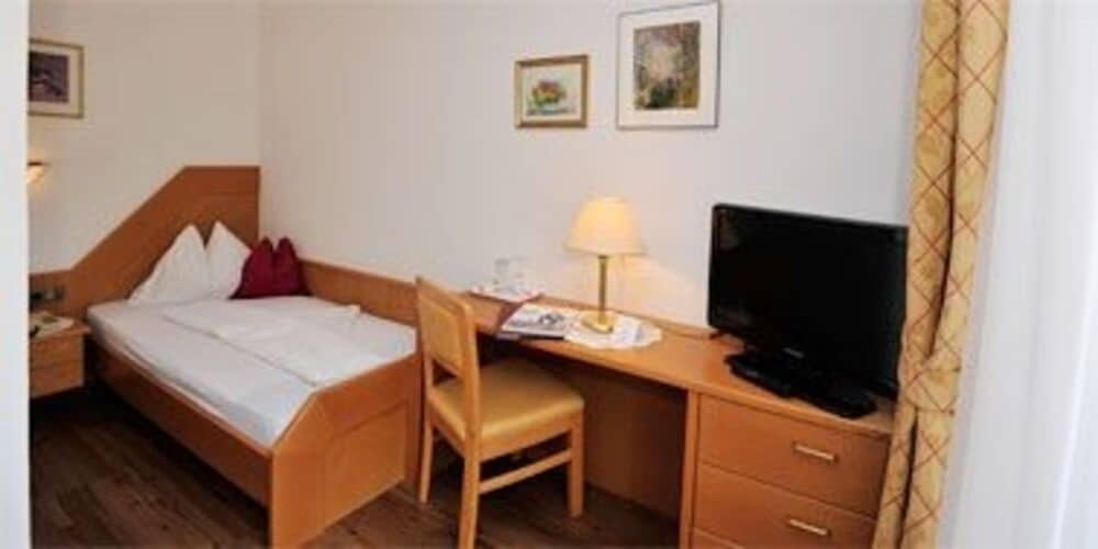 Фото Hotel Mair am Turm